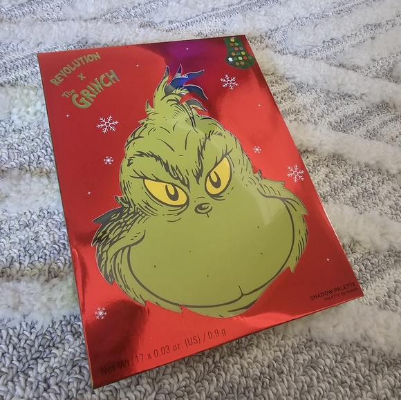 The Grinch x Makeup Revolution The Grinch Shadow Palette -Brand New in Box! - Picture 2 of 4